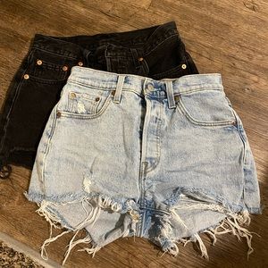 Bundle of 501 Levi shorts.
